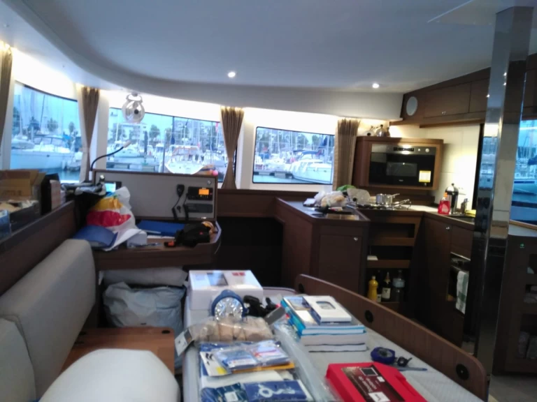 Alquiler de embarcaciones Lagoon Lagoon 42 enSaint Vincent (Island) en Samboat