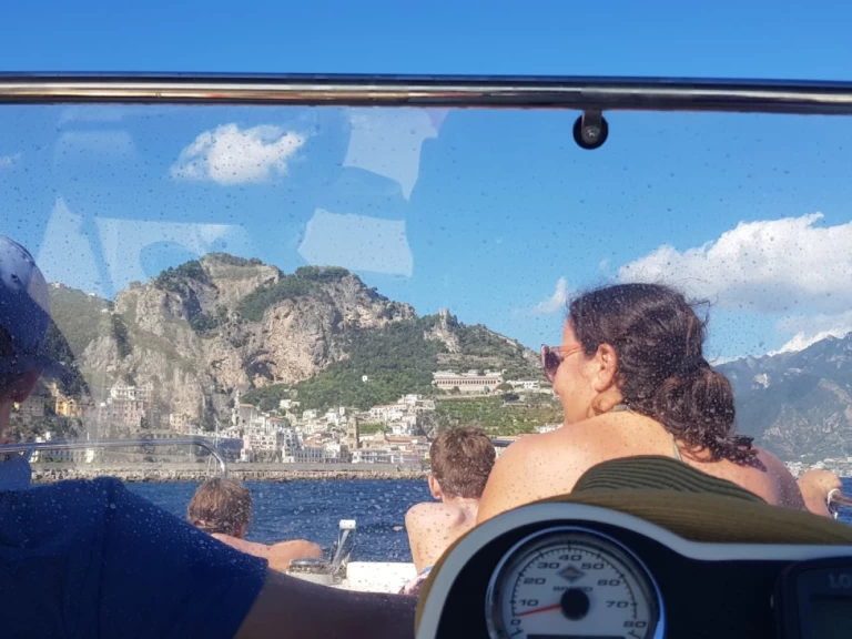 Lancha para alquilar Amalfi Coast al mejor precio