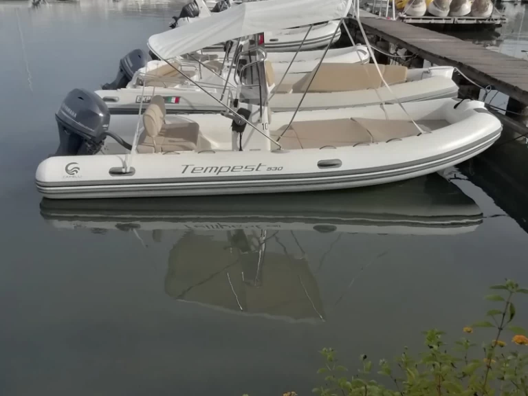 Alquiler de Capelli Tempest 530 en Cannigione