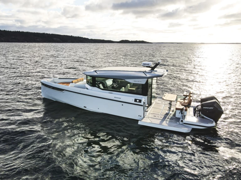 Alquiler de embarcaciones Saxdor Saxdor 320 GTC enGouviá en Samboat