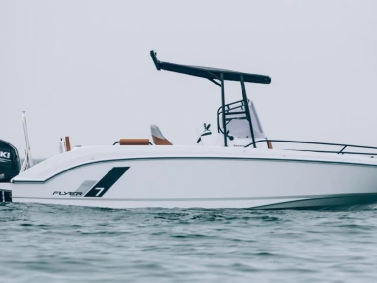 Alquiler de embarcaciones Bénéteau Flyer 7 enCavalaire-sur-Mer en Samboat