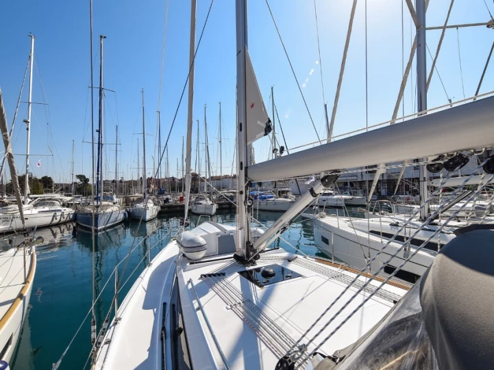 Bavaria Bavaria C38 de alquiler a Zadar