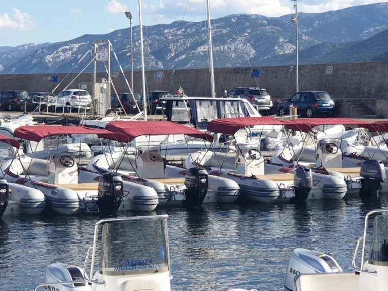 Alquiler Neumática GEMMA con o sin  título de navegación