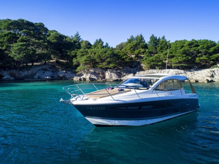 Alquiler Lancha Jeanneau con o sin  título de navegación
