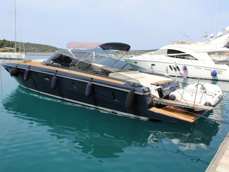 Alquiler Lancha Itama con o sin  título de navegación