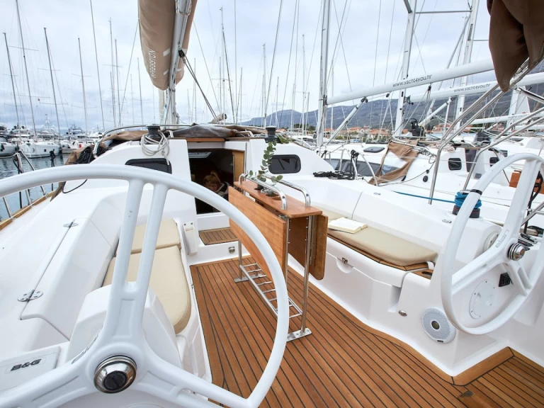 Velero para alquilar Kaštela al mejor precio