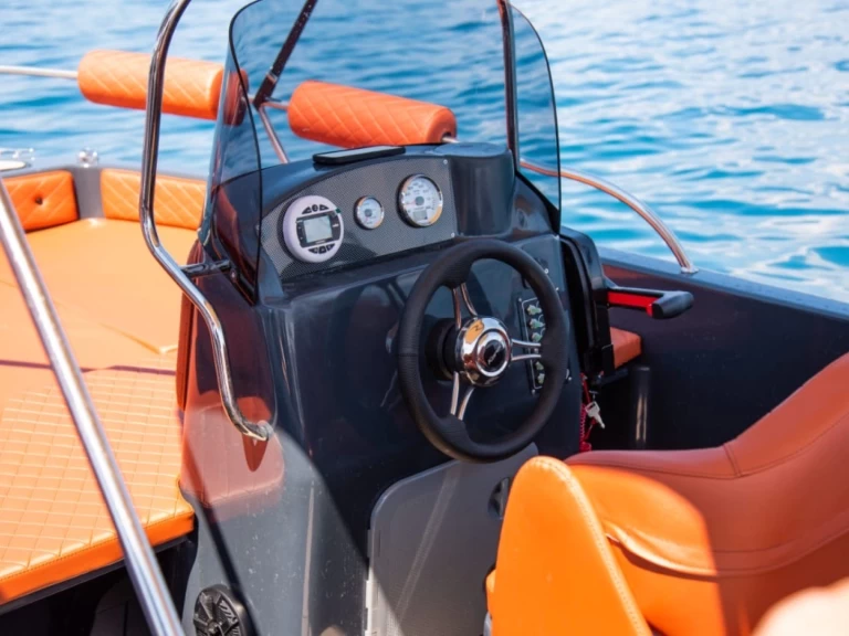 Alquiler de barcos Old port of Corfu barato de Ithaka 550