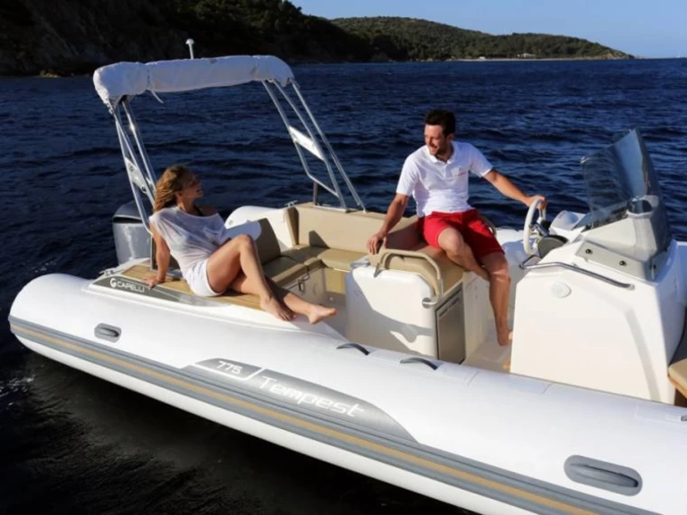 Alquiler de barcos Mahón barato de Tempest 770