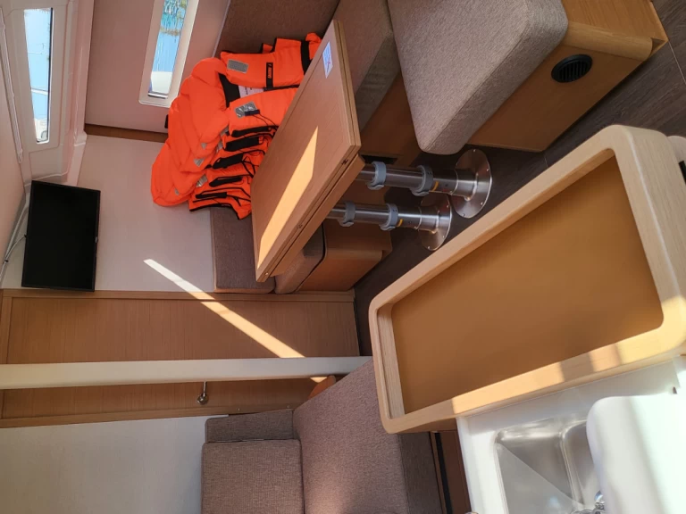 Alquiler de Jeanneau Sun Odyssey 410 en Biograd na Moru