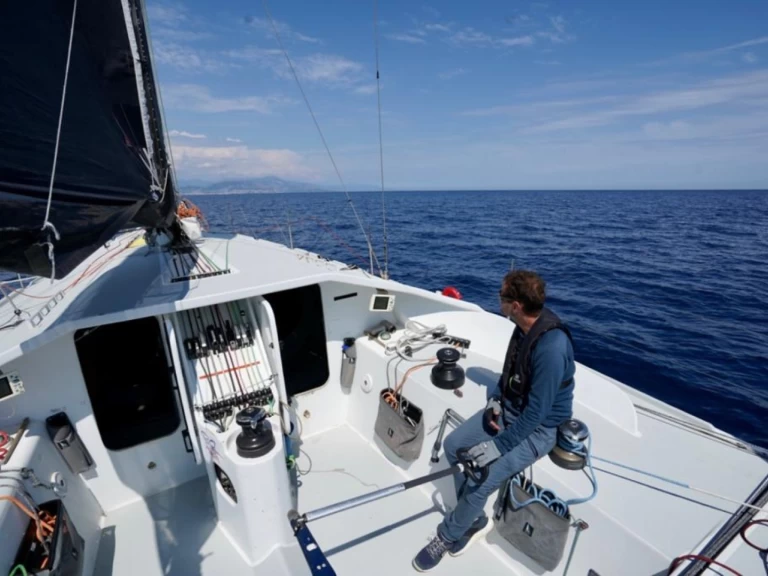 Velero para alquilar Villeneuve-Loubet al mejor precio