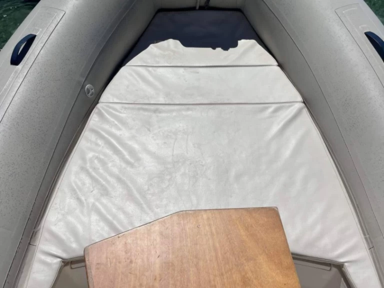 Alquiler de Capelli Tempest 626 Luxe en Bandol