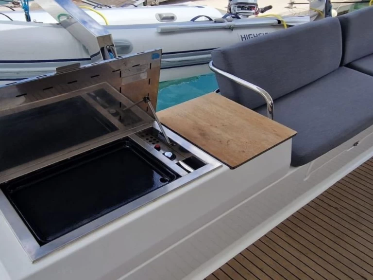 Alquiler de Fountaine Pajot Elba 45 en Trogir