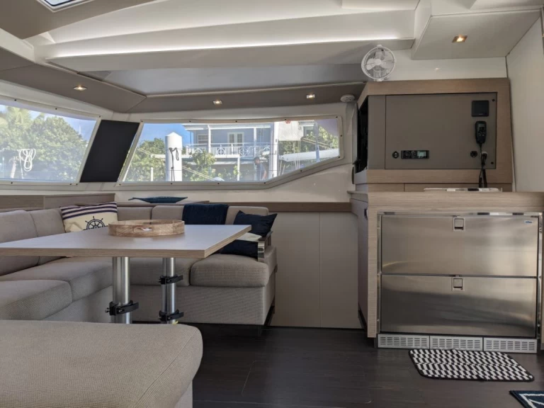 Alquiler Catamarán Fountaine Pajot con o sin  título de navegación