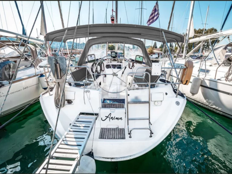 Alquiler de Bénéteau oceanis clipper 361 en Kallithea