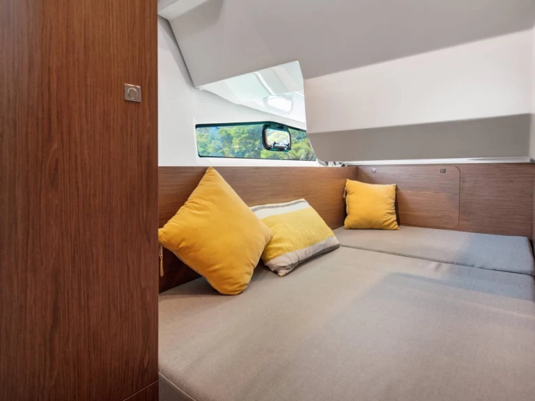 Alquiler de Lancha, con o sin patrón Jeanneau Punat