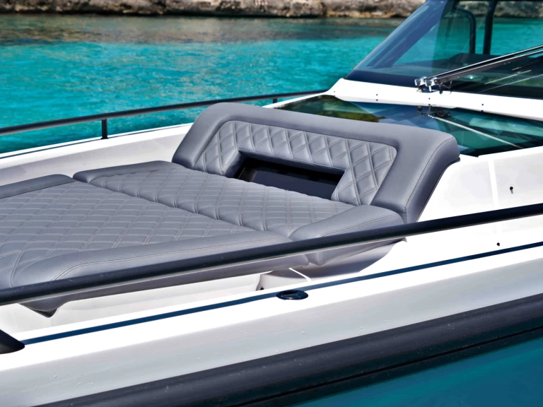 Alquiler de barcos Cala d'Or barato de 37 Sun Top Brabus line