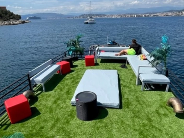 Alquiler de Custom Made Bateau Pirate en Cannes