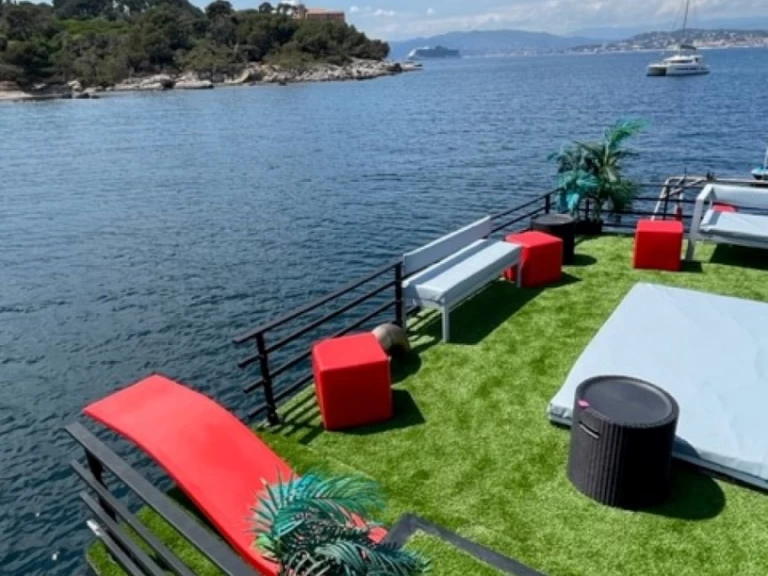 Alquiler de barcos Cannes barato de Bateau Pirate