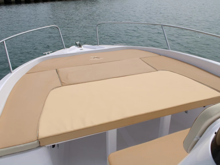 Alquiler de embarcaciones Astilux Ax-600 Open enValencia en Samboat