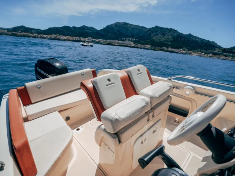 Alquiler de Invictus  Invictus 240 CX en Marsella