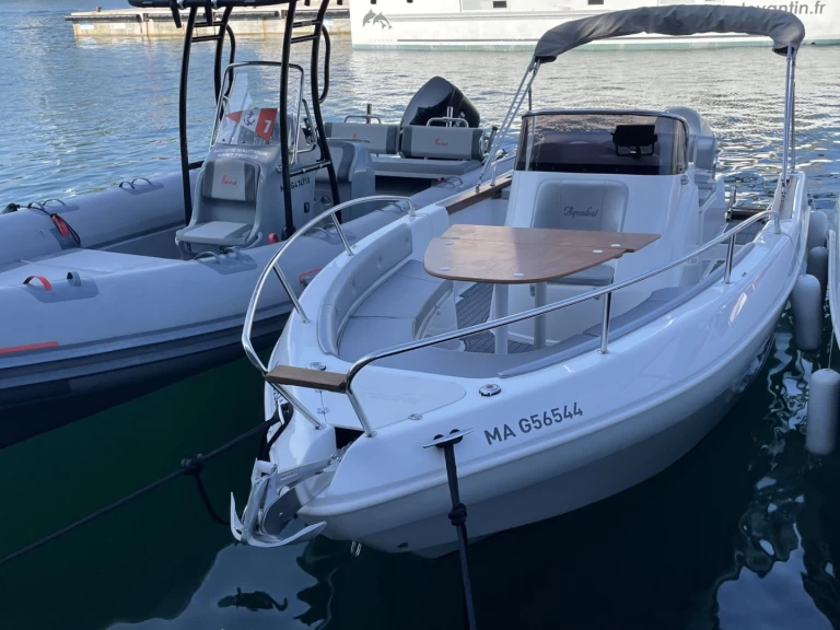 Alquiler de Aquabat Sport line 21 en Martigues