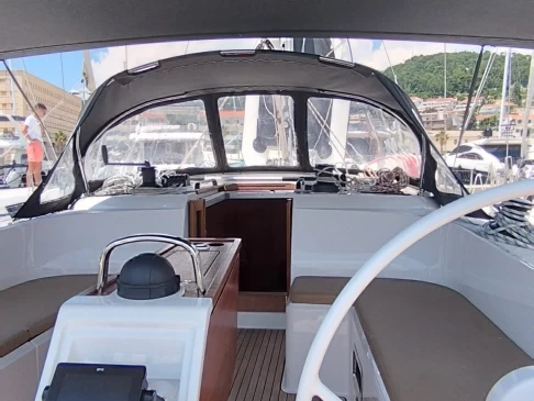Alquiler de barcos Split barato de Cruiser 46