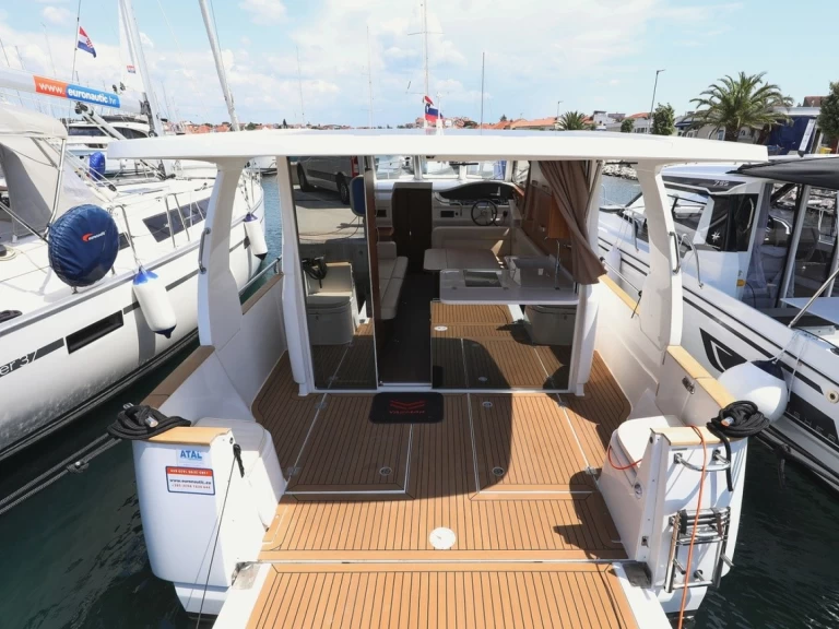 Alquiler de barcos Biograd na Moru barato de Greenline 33