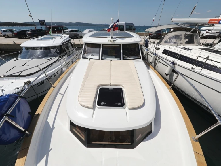 Alquiler de embarcaciones Greenline Yachts Greenline 33 enBiograd na Moru en Samboat