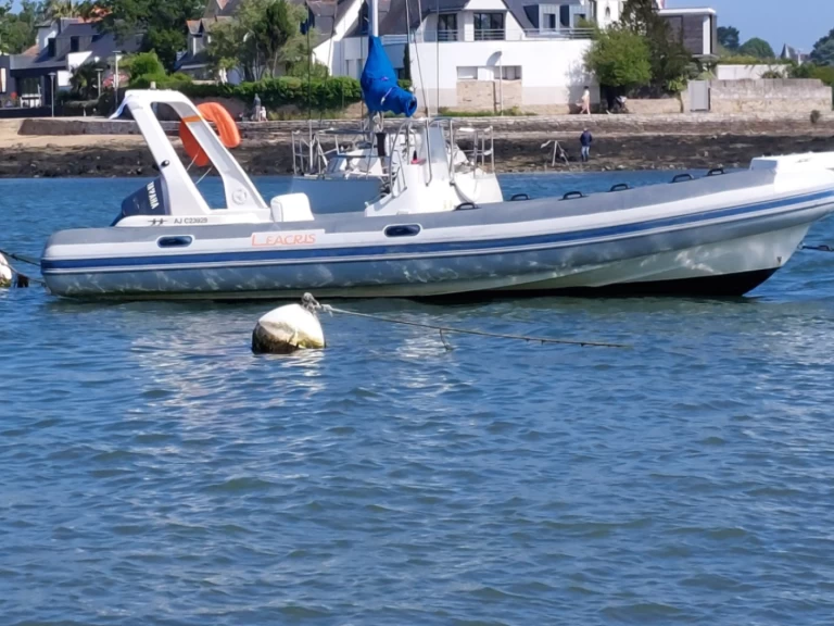 Alquiler de embarcaciones Capelli Tempest 750 enSéné en Samboat
