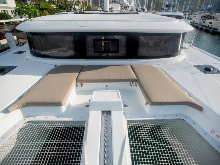 Alquiler de barcos Road Town barato de Lagoon 46