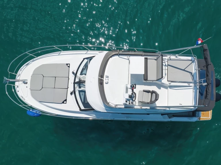 Alquiler de Lancha, con o sin patrón Jeanneau Biograd na Moru