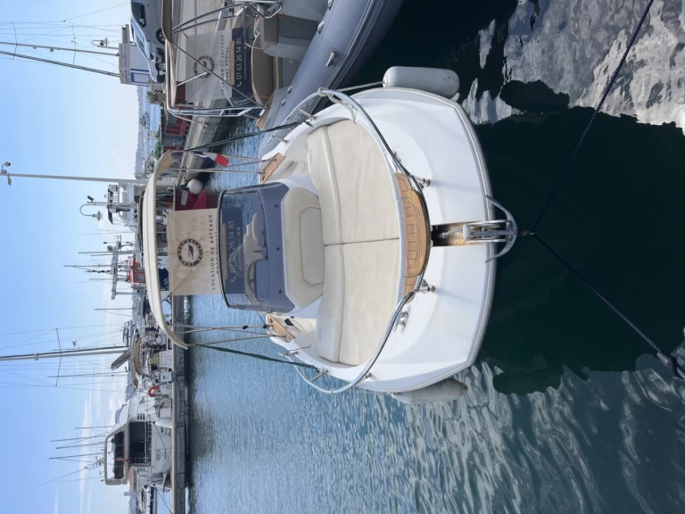 Alquiler de Lancha, con o sin patrón Sessa Marine Fréjus