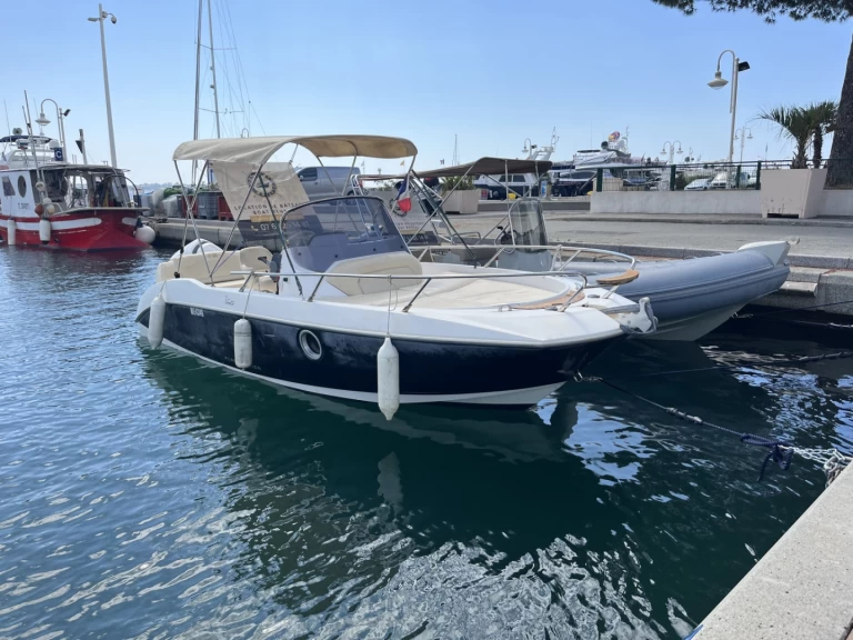 Alquiler Lancha Sessa Marine con o sin  título de navegación