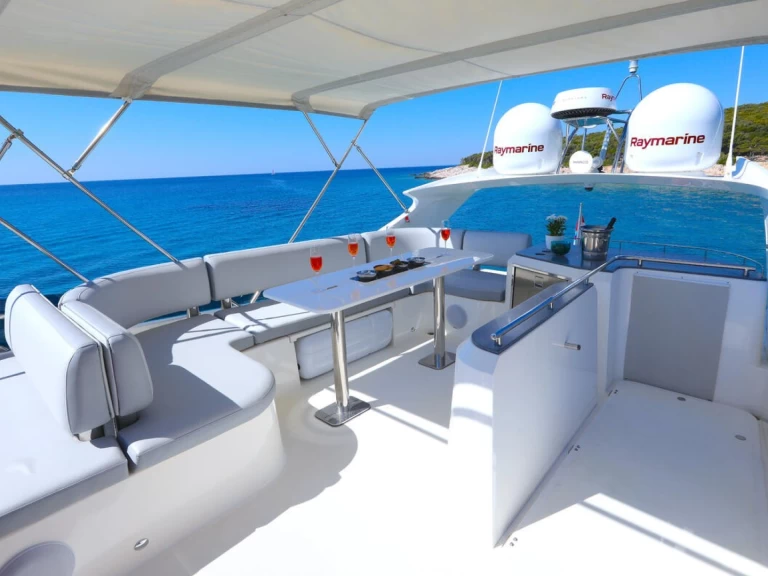 Alquiler de embarcaciones Galeon Galeon 640 Fly enSplit en Samboat