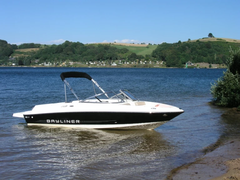 Alquiler Salles-Curan - Bayliner Bayliner 175 GT en SamBoat