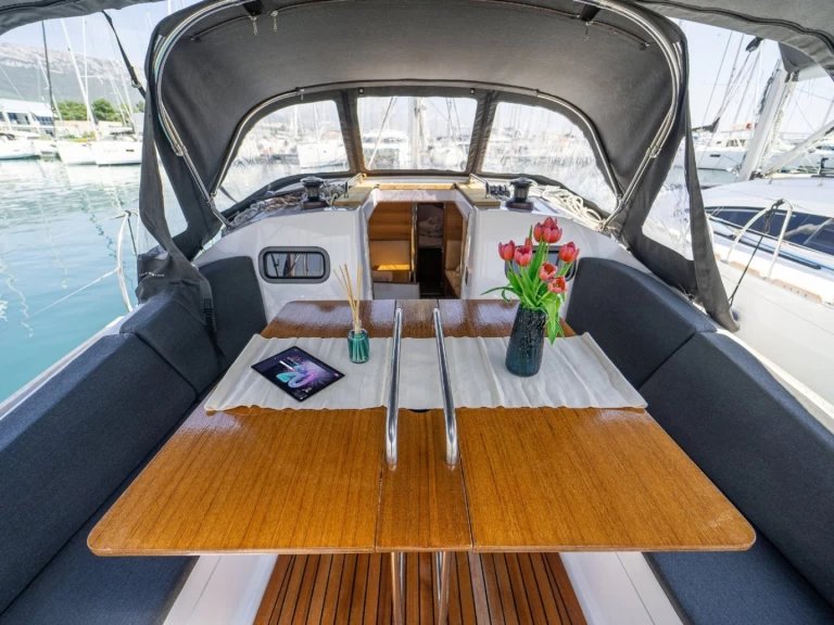 Alquiler Kaštela - Elan Impression 40.1 en SamBoat