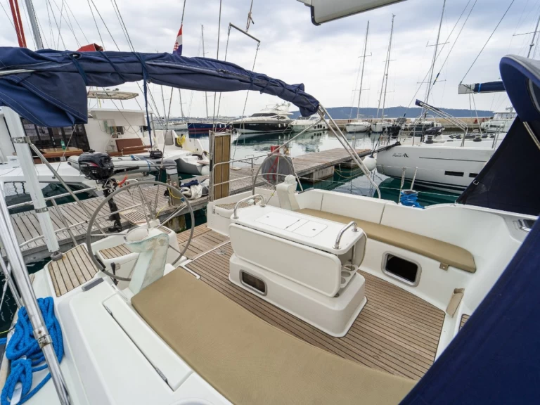 Velero para alquilar Kaštela al mejor precio