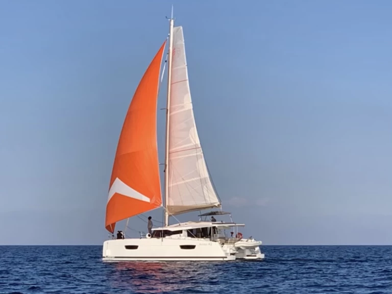 Alquiler de embarcaciones Fountaine Pajot Astrea 42 enSaint-Tropez en Samboat