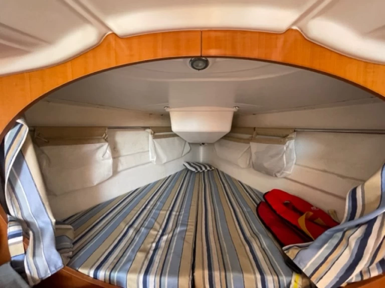 Alquiler de embarcaciones FIRST 27.7 FIRST 27.7 enLa Rochelle en Samboat