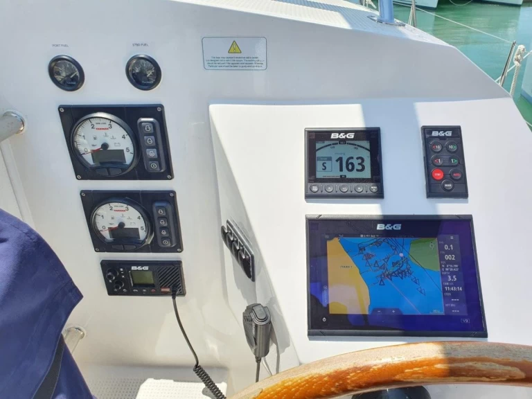 Alquiler Catamarán Island Spirit Yachts con o sin  título de navegación