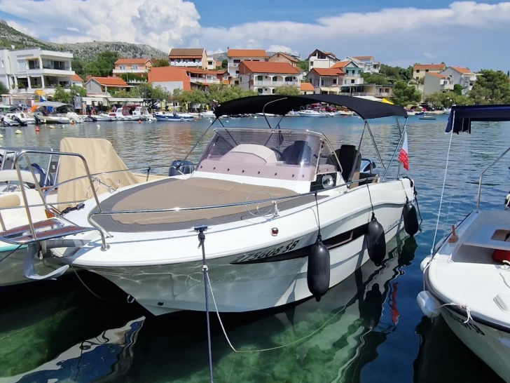 Alquiler Lancha Atlantic con o sin  título de navegación