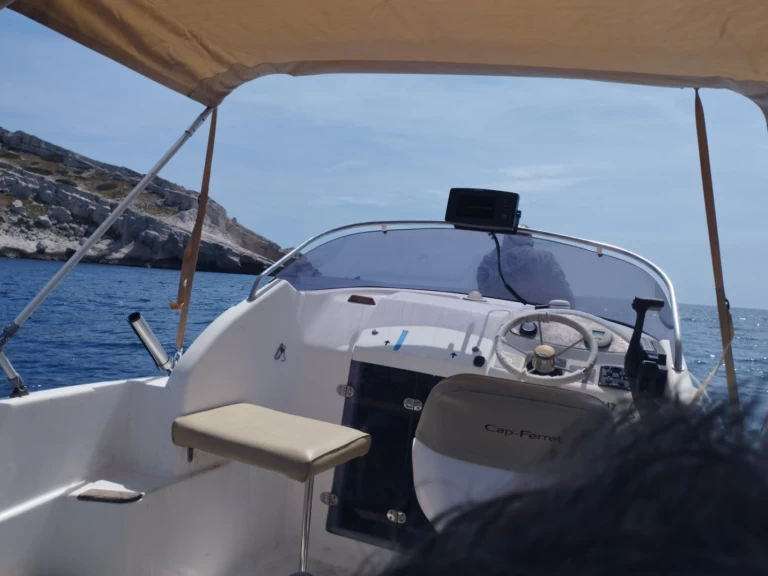 Alquiler de B2 Marine Cap Ferret 522 Open Sport en Marsella