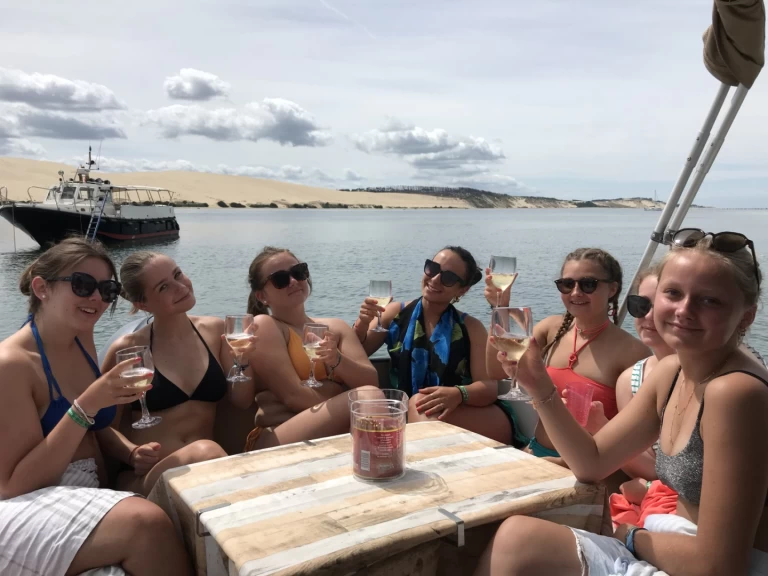 Alquiler de embarcaciones Jeanneau Merry Fisher 795 enLège-Cap-Ferret en Samboat