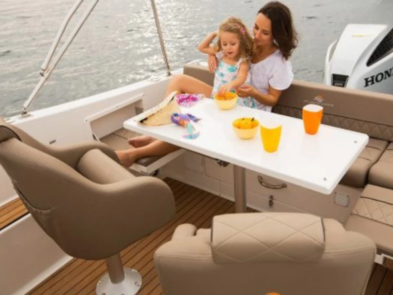 Alquiler Lancha en Grebaštica - Atlantic 690 sun cruiser