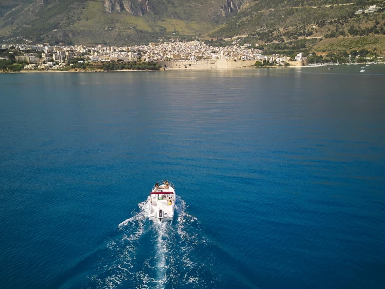 Alquiler Castellammare del Golfo - Prestige one 24 en SamBoat