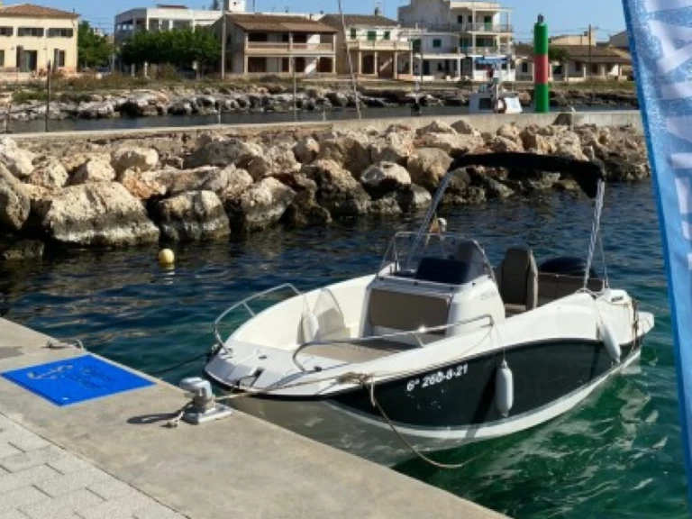 Alquiler de embarcaciones Quicksilver Quicksilver 555 Activ Open ens'Estanyol de Migjorn en Samboat