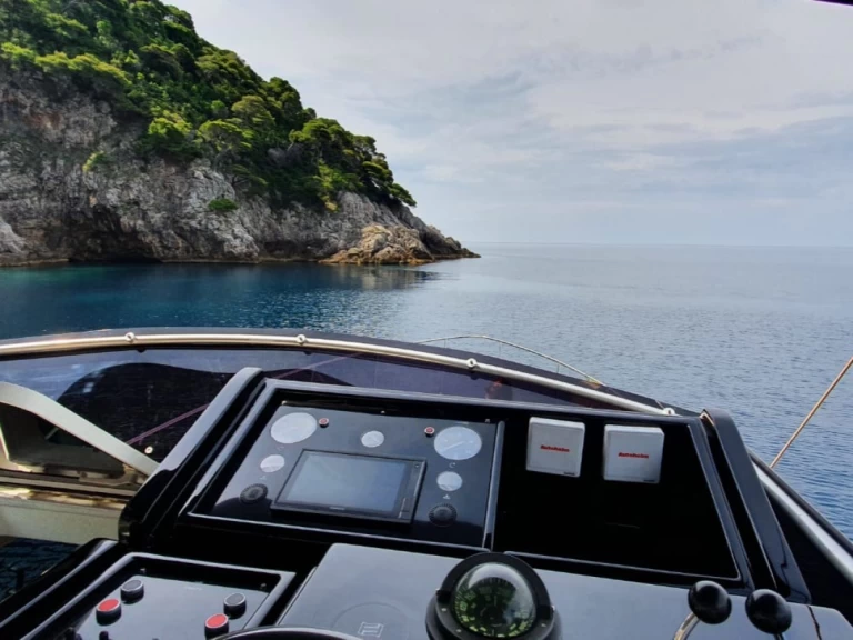 Ferretti 43 Fly de alquiler a Dubrovnik