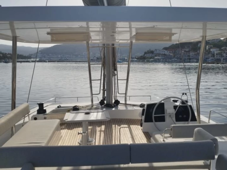 Catamarán para alquilar Rogoznica al mejor precio