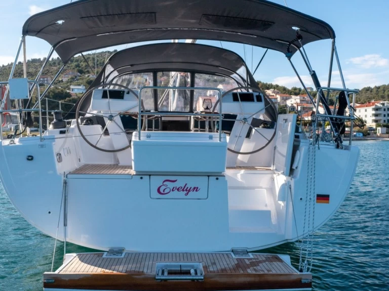 Alquiler de Velero, con o sin patrón Hanse Seget Donji