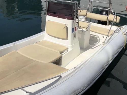 Alquiler de Katoy 650 open en Marsella